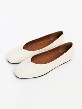 Mod Ref Clairo Ballet Flats